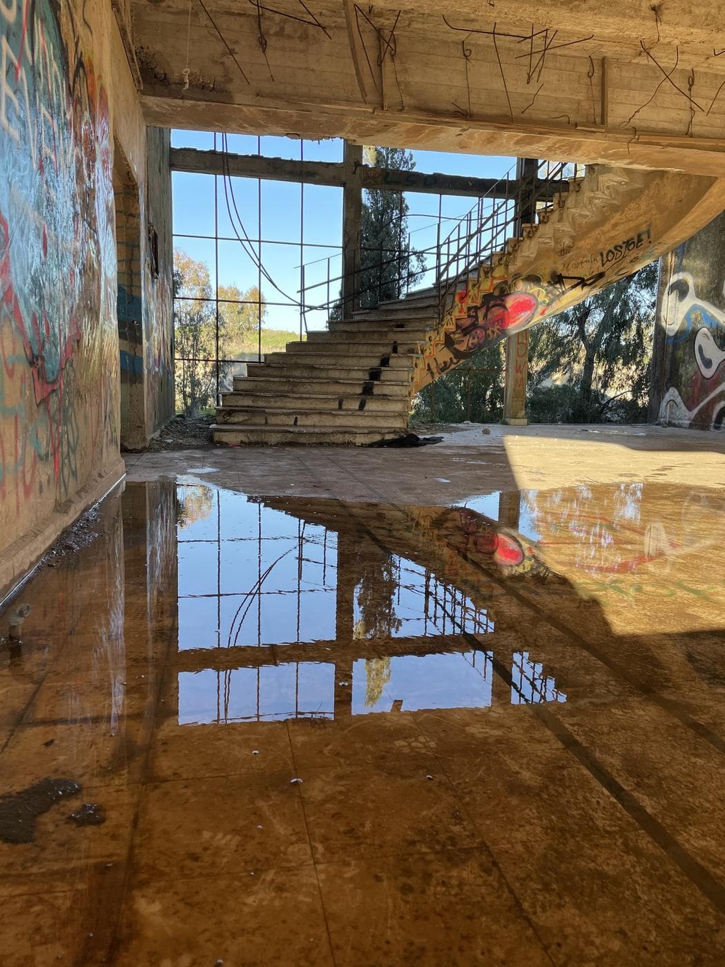 שביל אלי כהן – המפקדה הסורית, קוניטרה